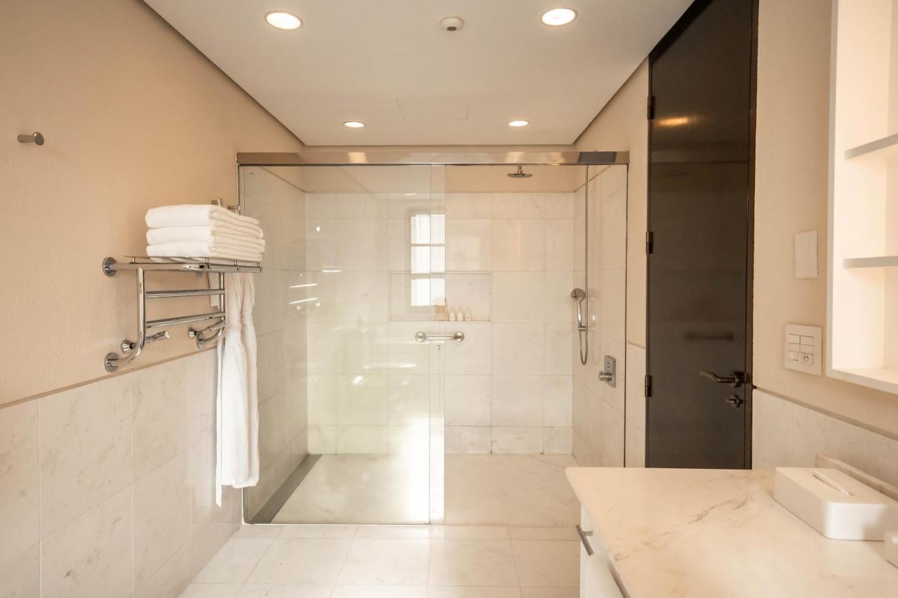 Suite (2 Adults)